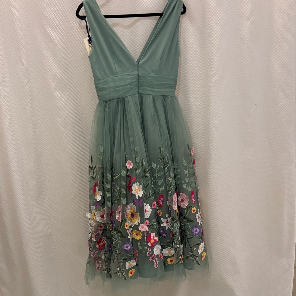 JessaKae Green Floral Embroidered Maxi Dress - Picture 5 of 6
